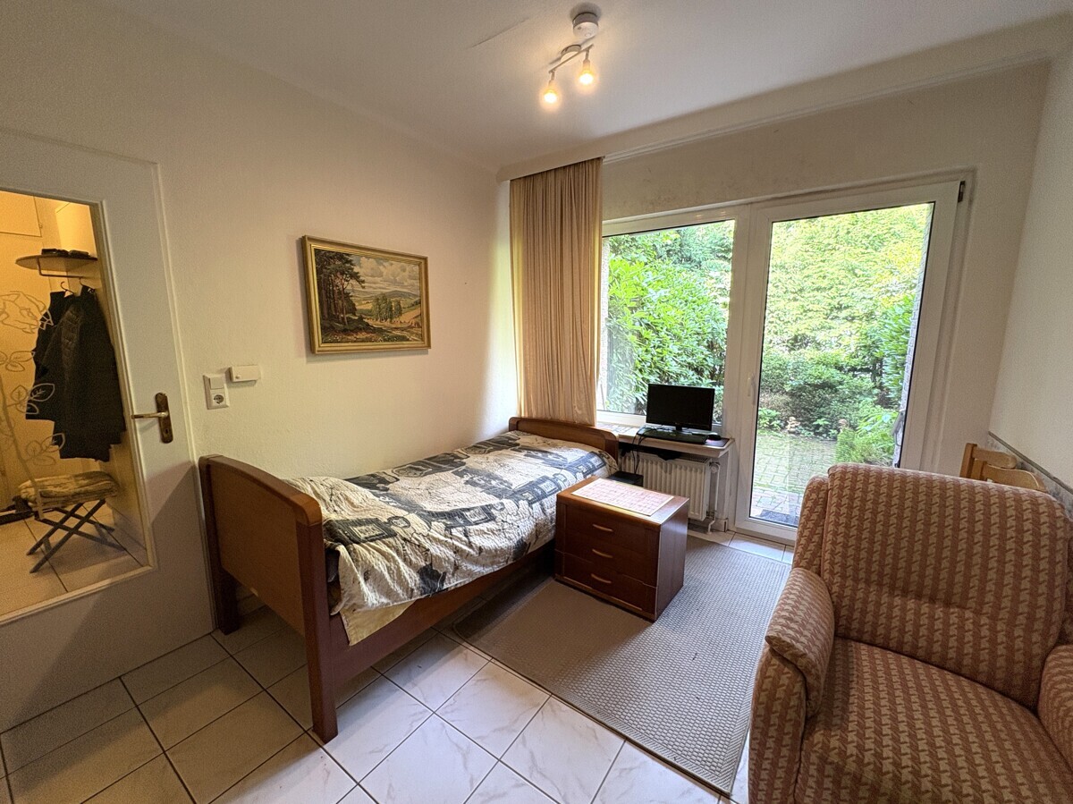 Wohnzimmer mit Terrassenzugang Bild 2