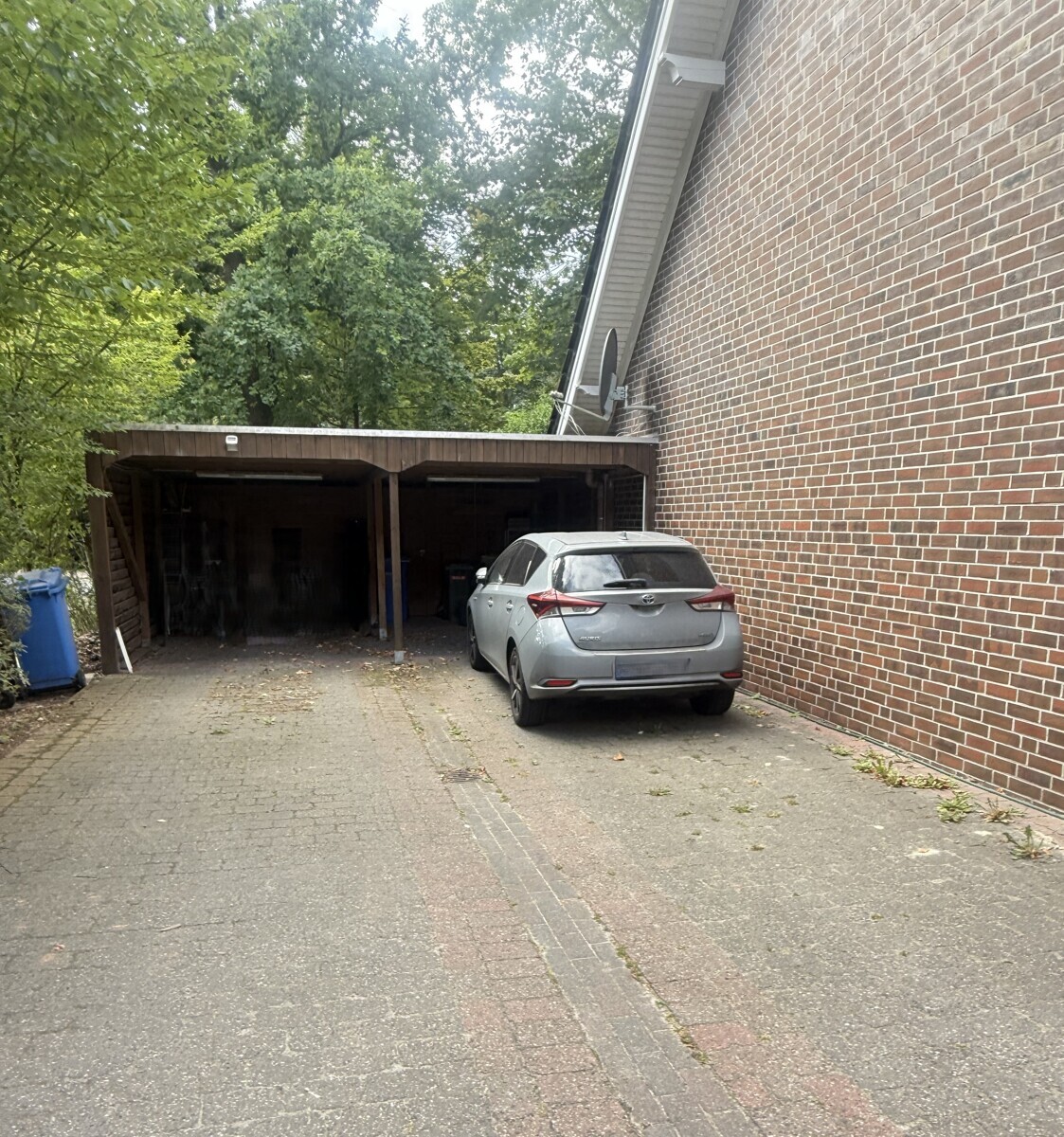 Carport (rechts)