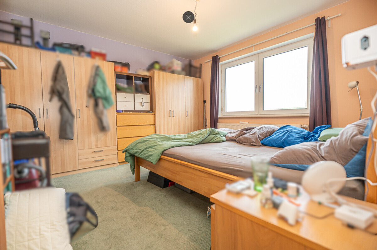 Schlafzimmer 1