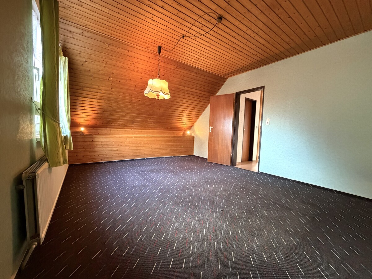 Schlafzimmer 1 DG