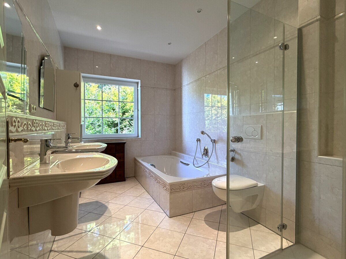 Badezimmer 1 EG