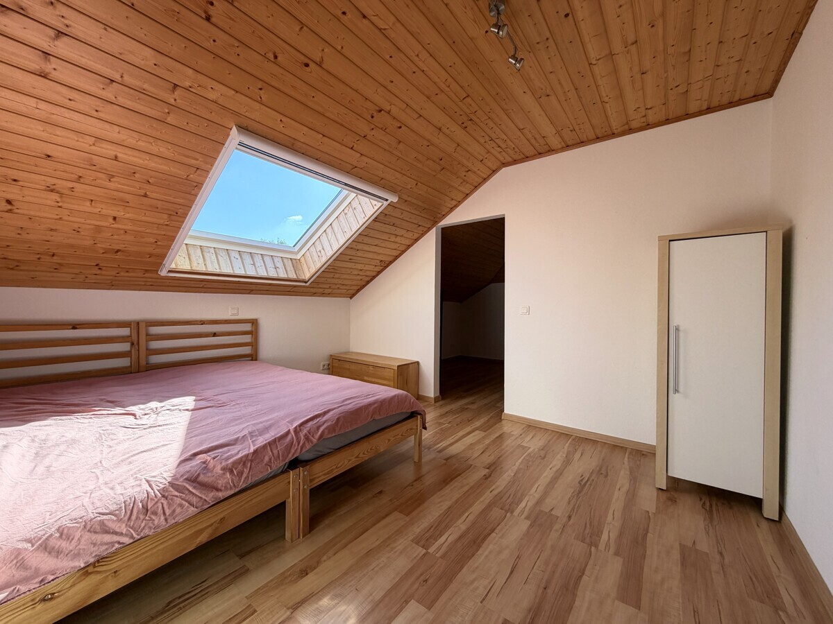 Schlafzimmer DG