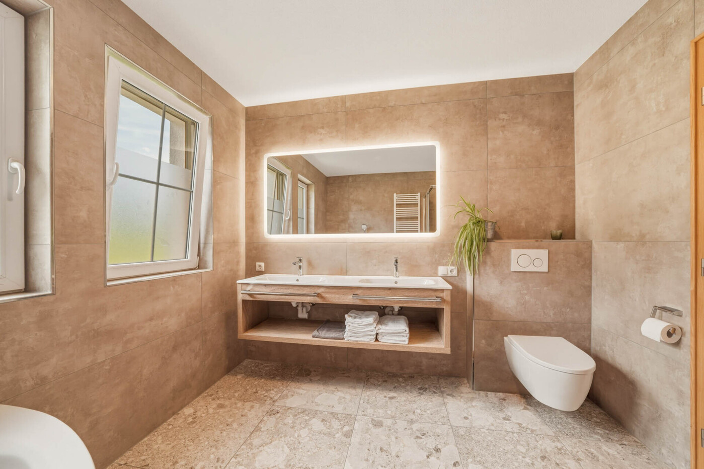Badezimmer / Erdgeschoß