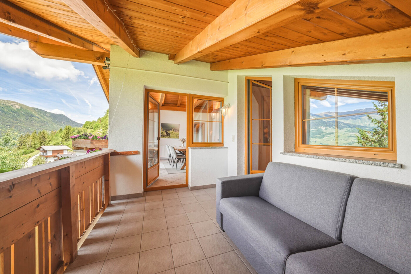 Balkon / Erster Stock
