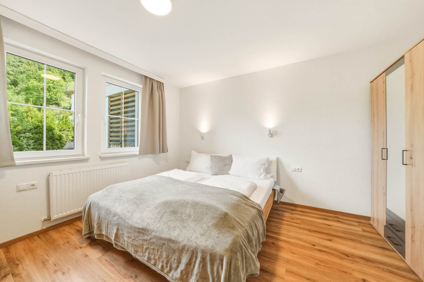 Schlafzimmer / Untergeschoß