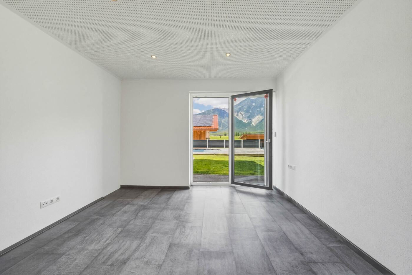 Schlafzimmer / Untergeschoß