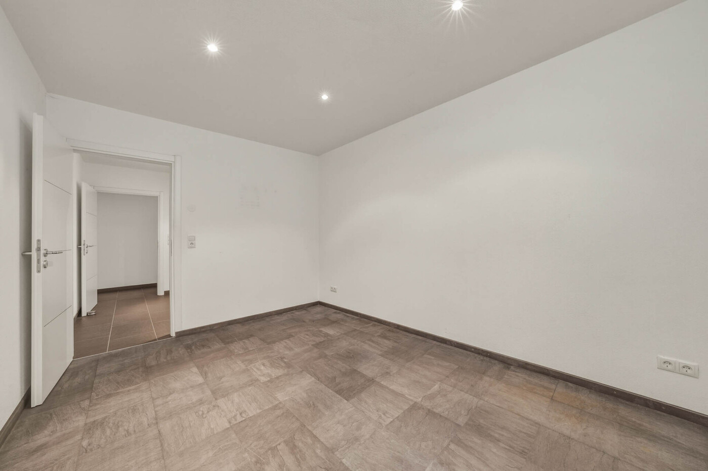 Schlafzimmer / Untergeschoß