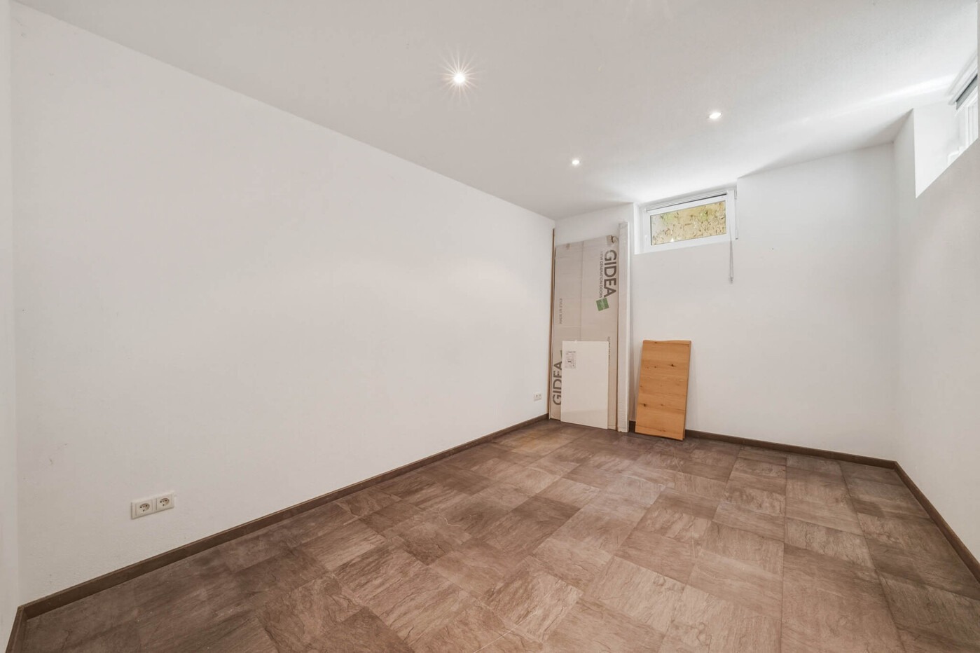Schlafzimmer / Untergeschoß