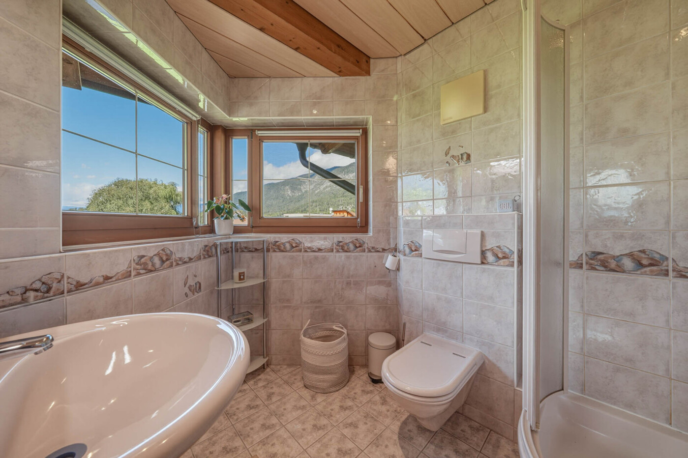 Badezimmer / Obergeschoß
