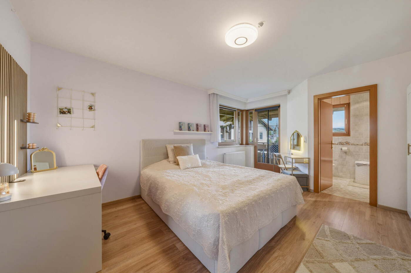 Schlafzimmer / Obergeschoß