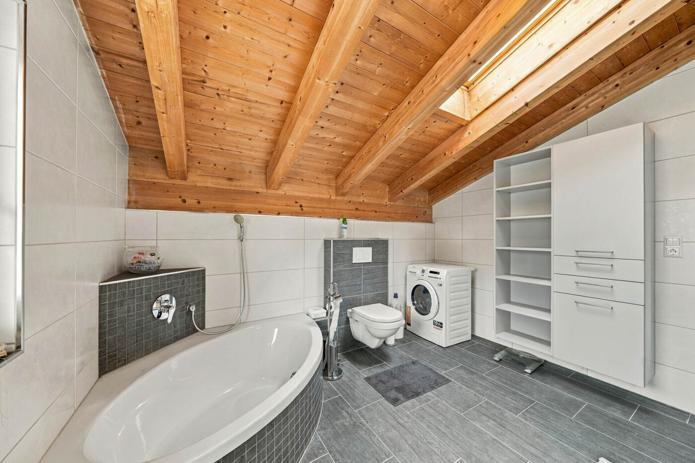 Badezimmer / Erster Stock