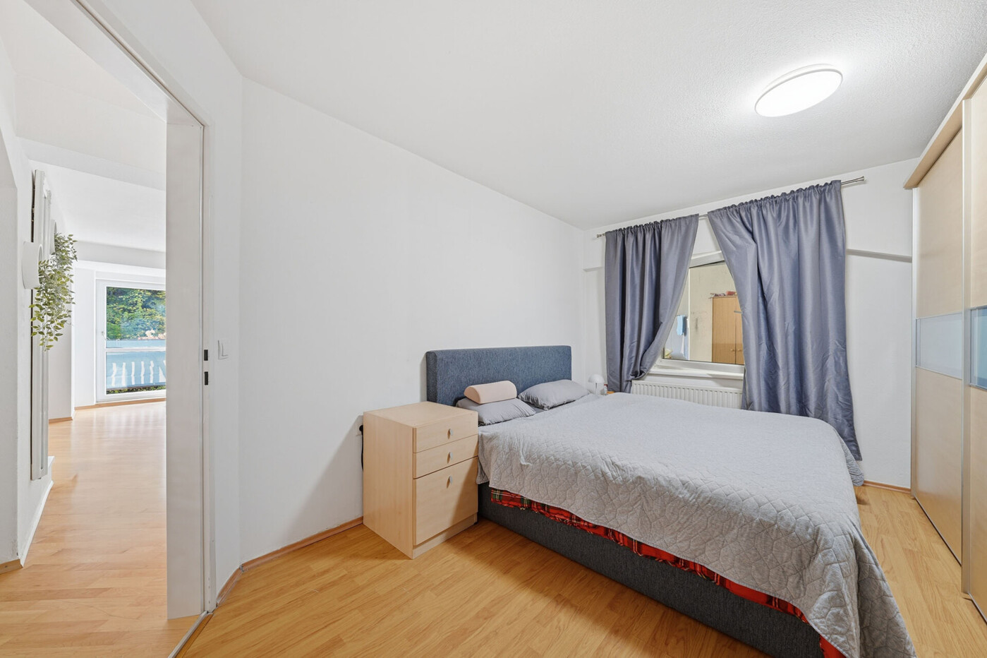Schlafzimmer 2