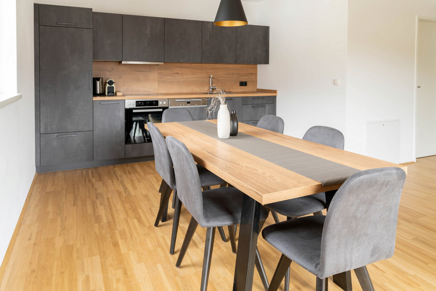 Apartment 6