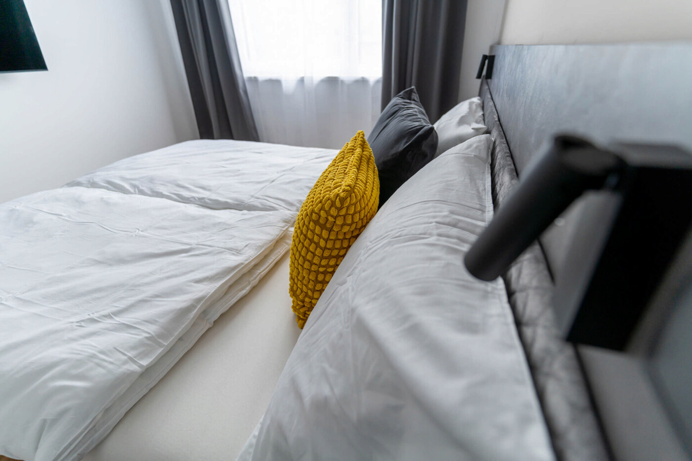 Apartment 6