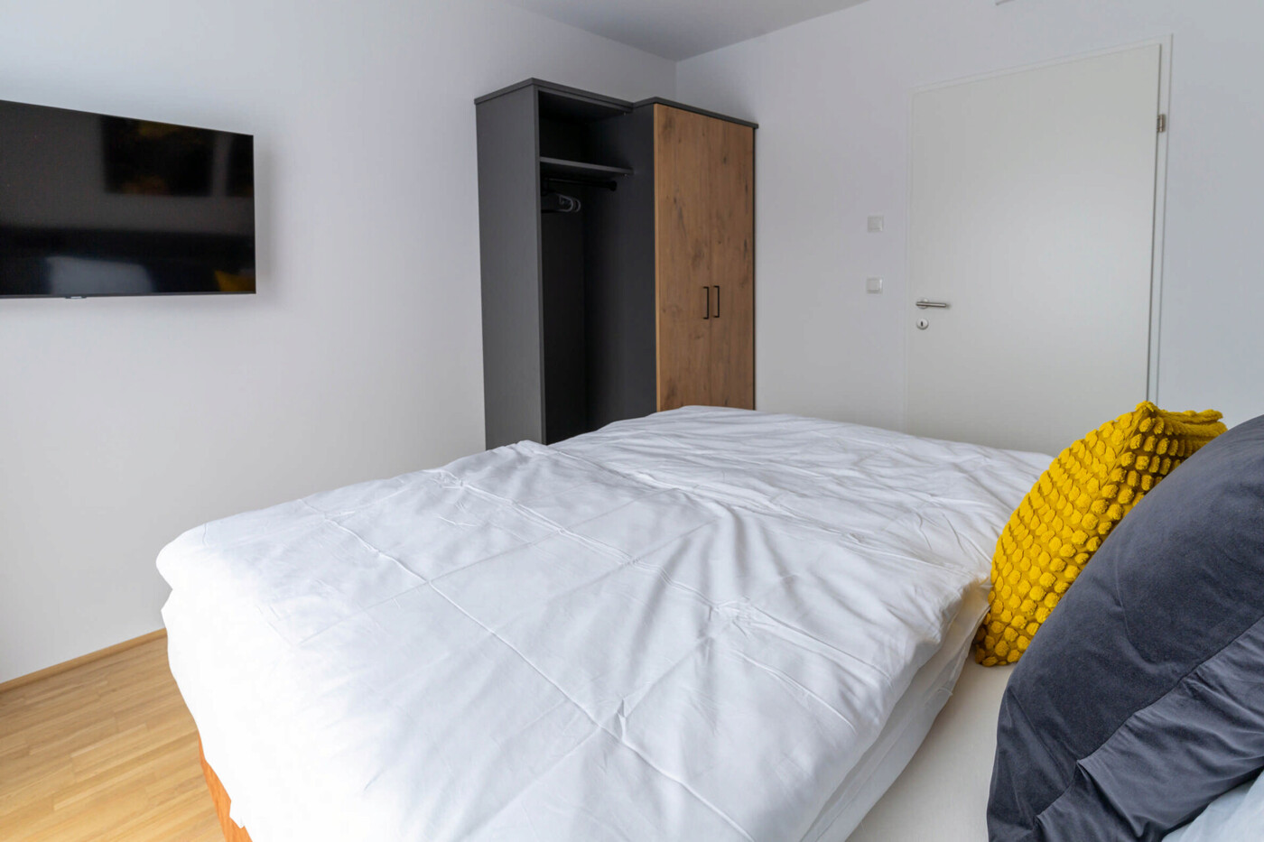 Apartment 6