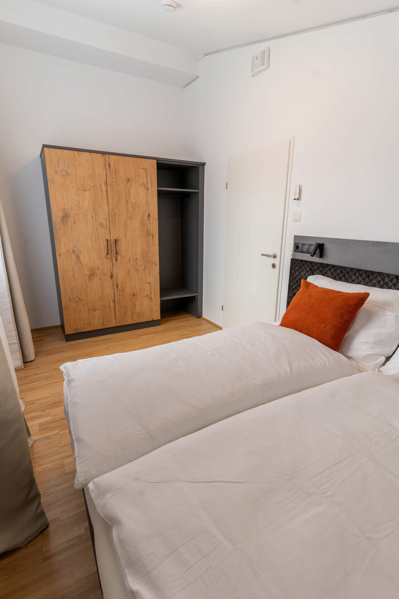 Apartment 9