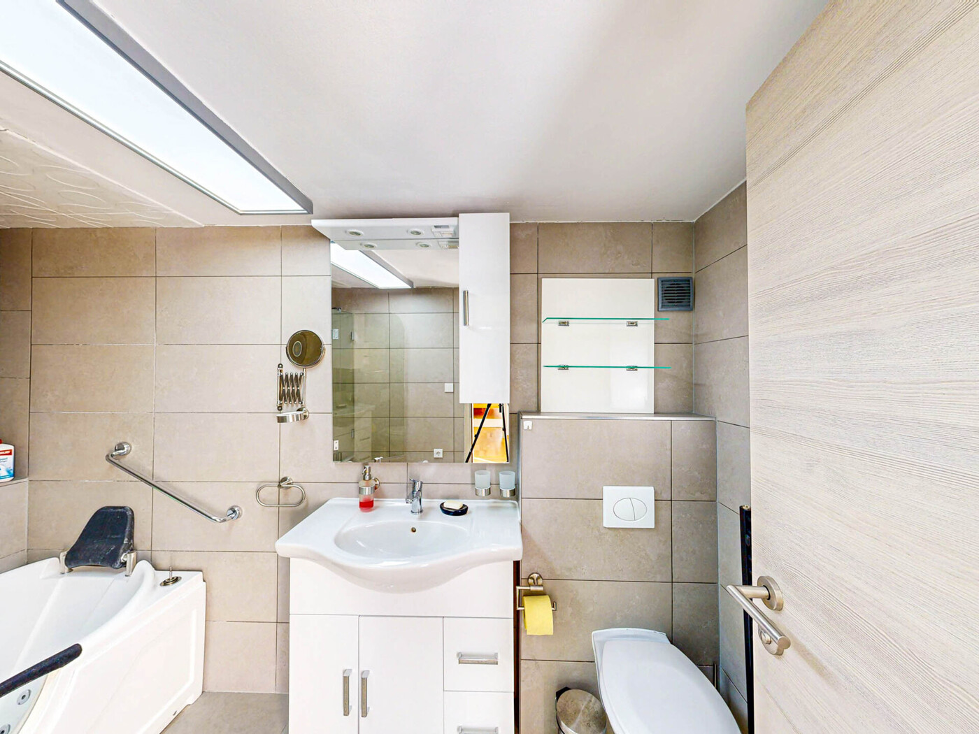 Badezimmer Erster Stock