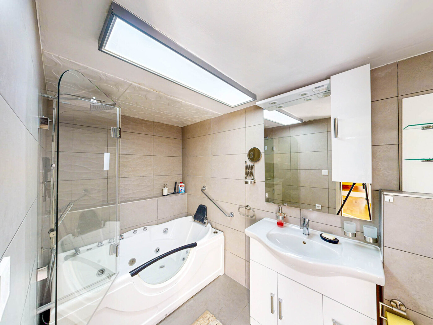 Badezimmer Erster Stock