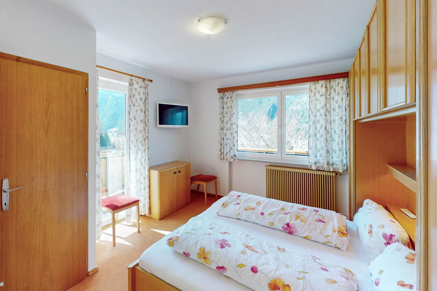 1.OG Schlafzimmer 2