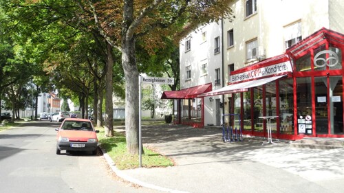 neben Bäckerei