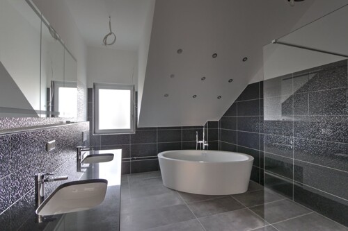 luxuriöses Tageslichtbad