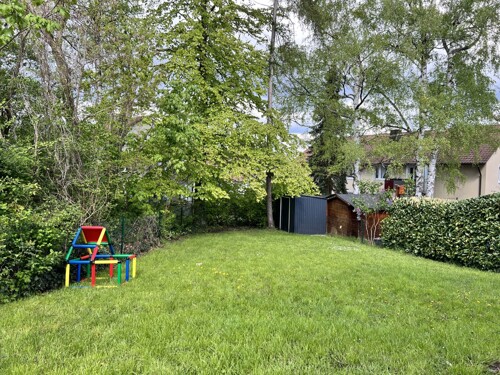 Weitläufiger Garten 