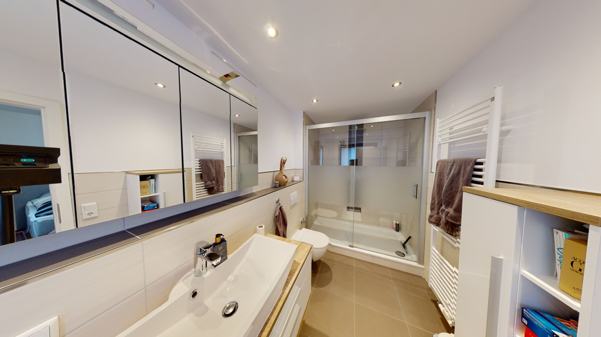 En-Suite Badezimmer - Wetekam Immobilien