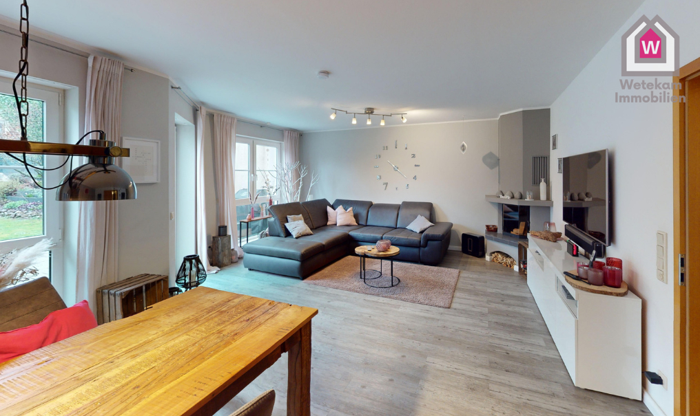 Wohnzimmer mit Essbereich - Wetekam Immobilien GmbH