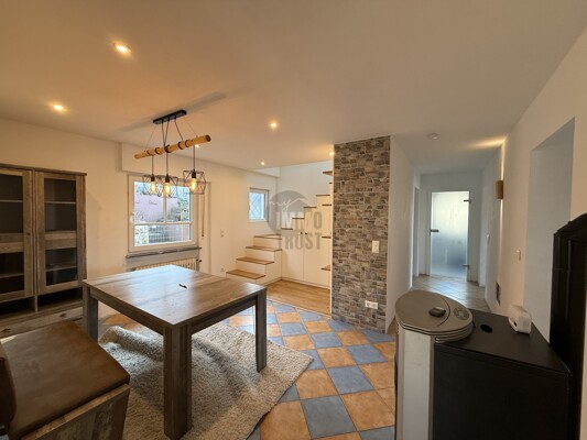 Essbereich mit Kamin