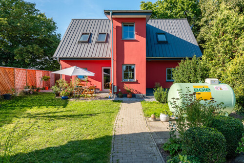 Hausansicht Garten