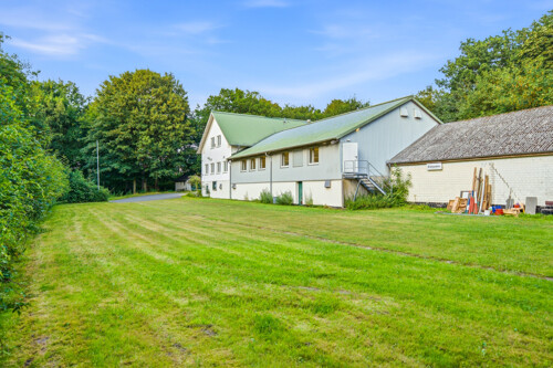 Haus mit Schießhalle & Tanzsaal