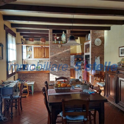 bc764836-e883-4efd-89f3-893e781a8056