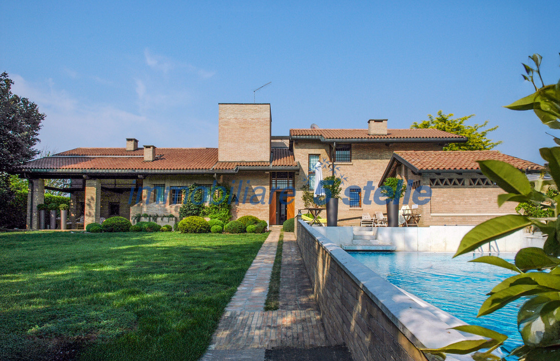 esterno piscina