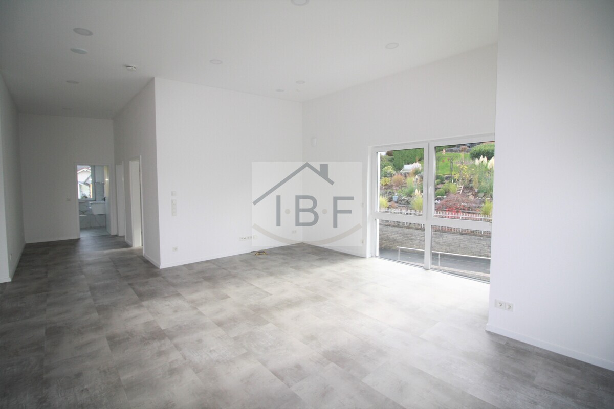 Luxuriöse Penthouse Wohnung mit großer Dachterrasse und Aufzug in Kaan Marienborn - Photo 2
