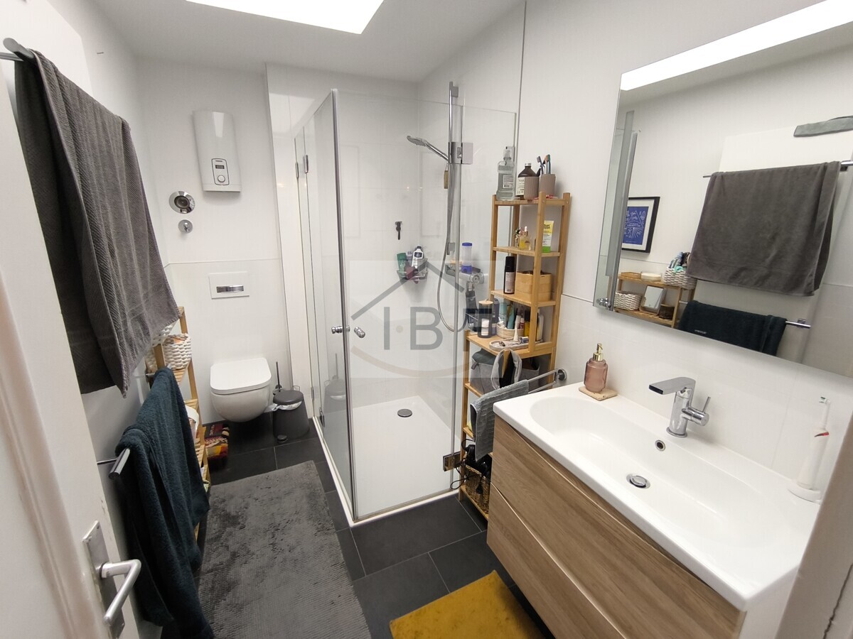 Zentral gelegene, gut geschnittene 3-ZKB Wohnung mit Balkon - Photo 5