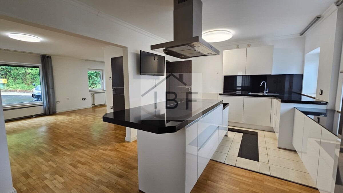 Moderne, großzügige Wohnung mit hochwertiger Ausstattung in Siegen - Photo 2