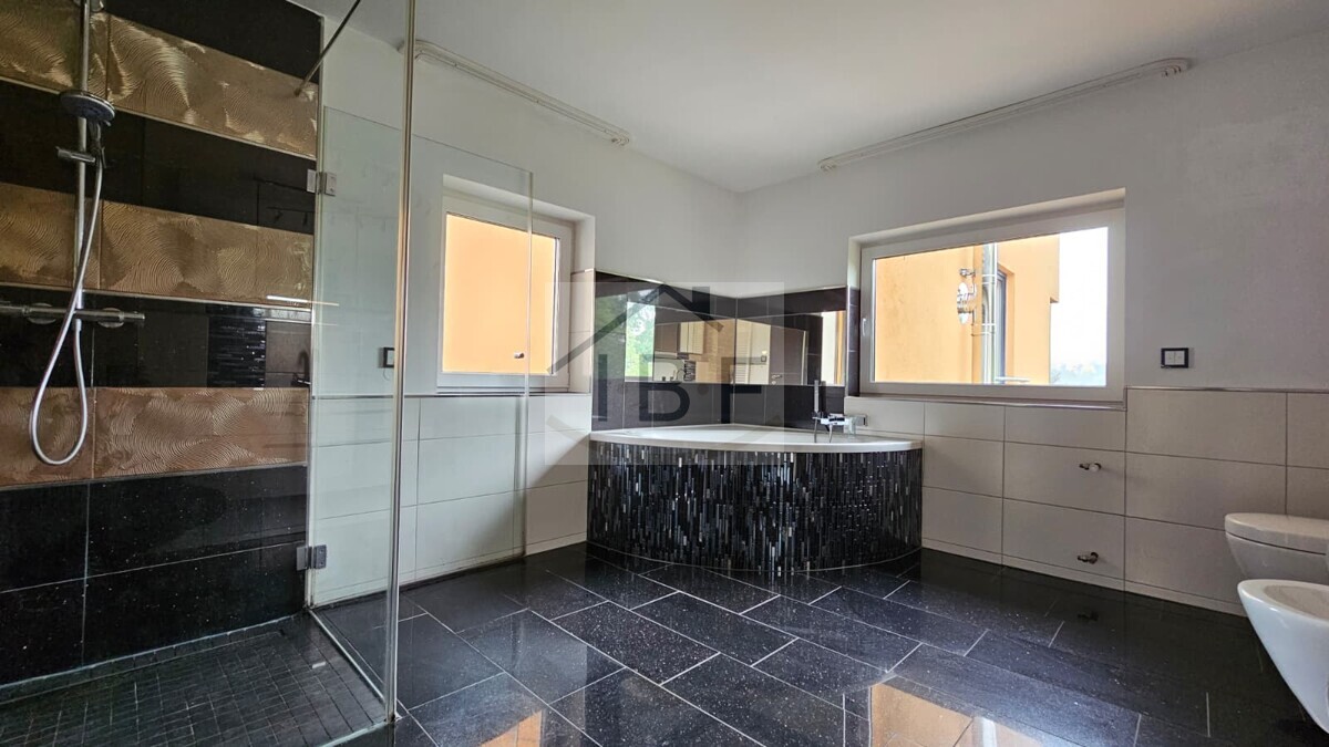 Moderne, großzügige Wohnung mit hochwertiger Ausstattung in Siegen - Photo 3