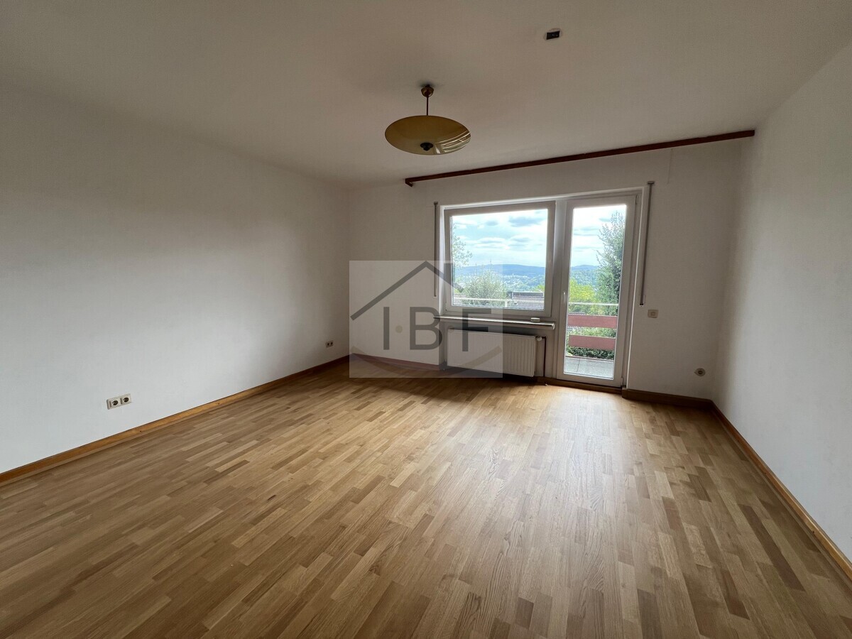 Helle, großzügige Erdgeschosswohnung am Haardter Berg mit Loggia - Photo 1