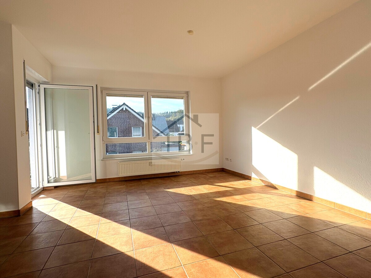 Helle 3-Zimmer-Wohnung mit Balkon & Einbauküche in ruhiger Lage von Buschhütten - Foto 4
