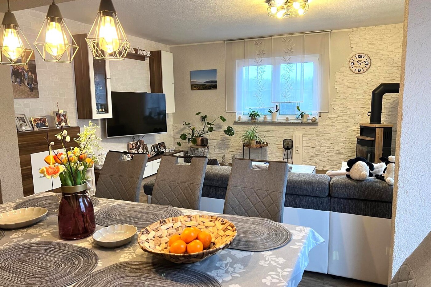 Wohnzimmer mit Kaminofen