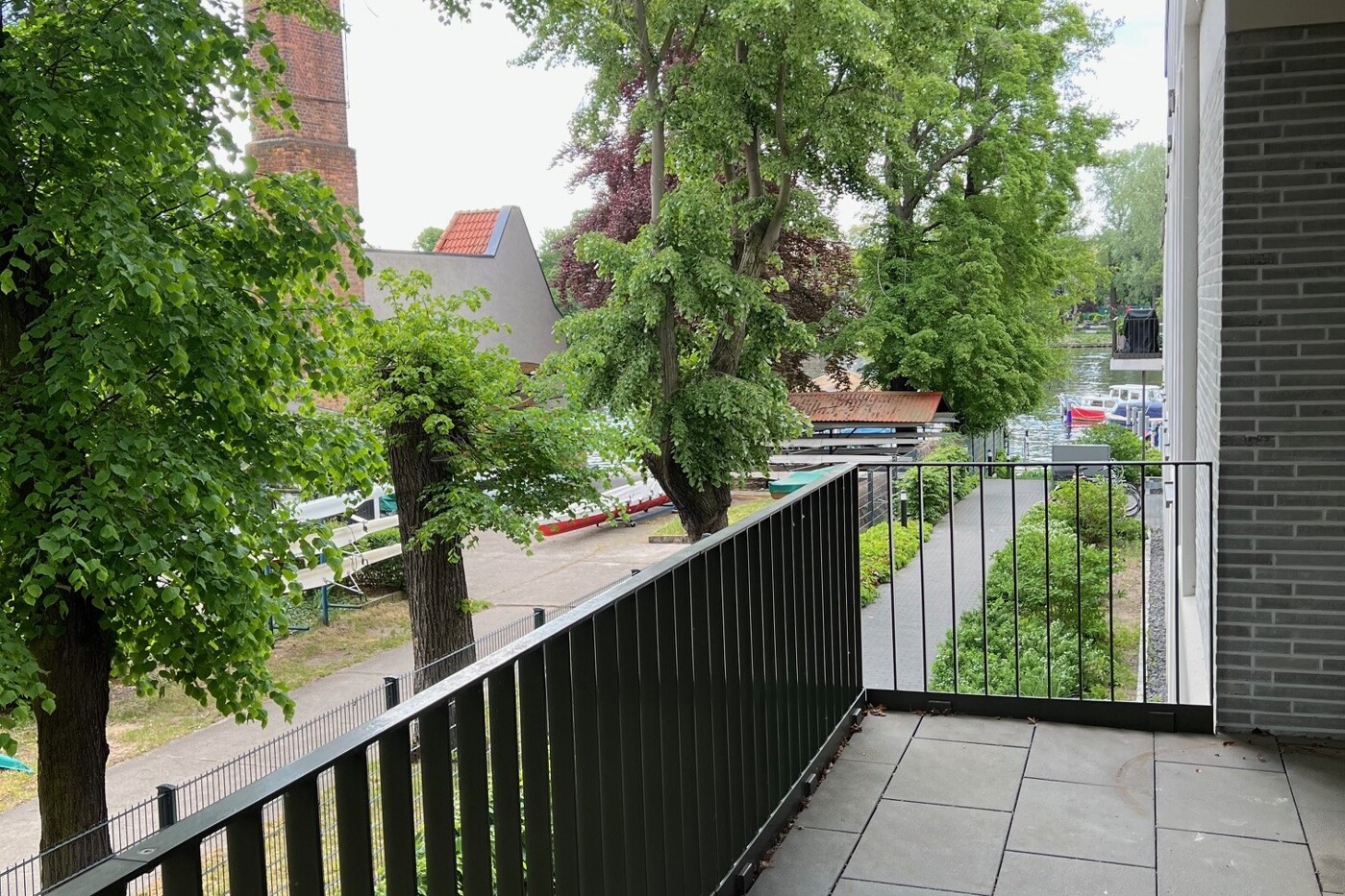 Balkon mit Blick auf die Spree