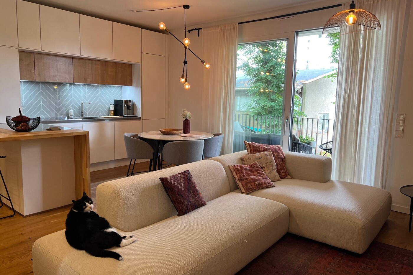 offener Wohn- & Essbereich