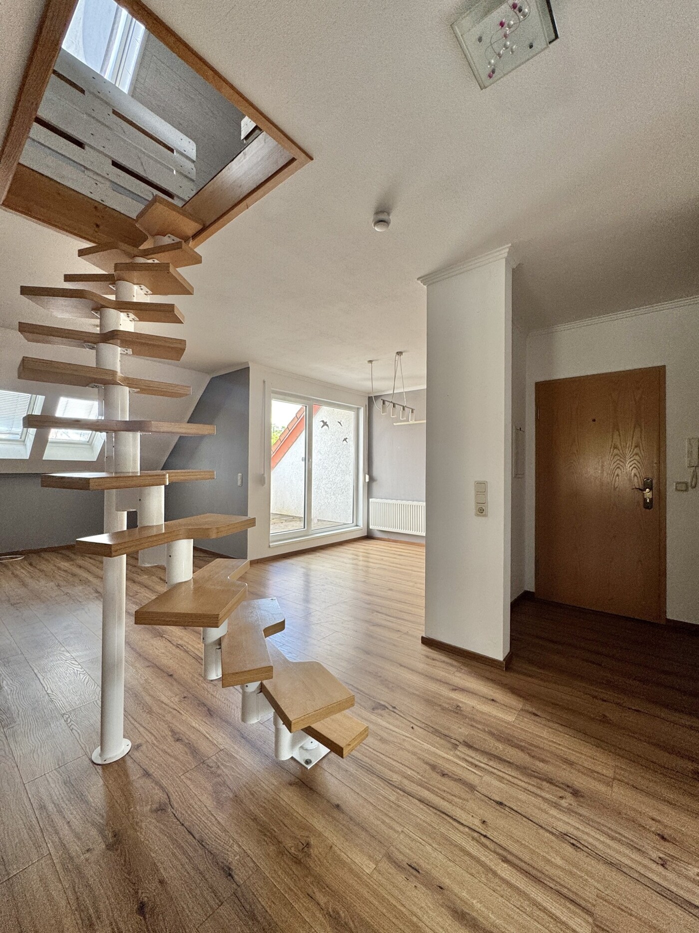 Treppe in den ausgebauten Dachboden
