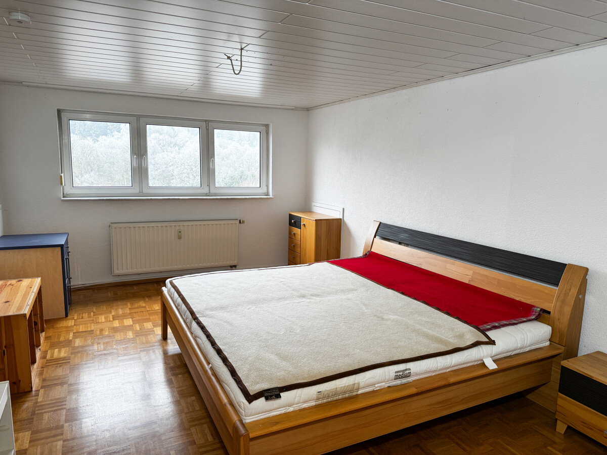 Schlafzimmer DG