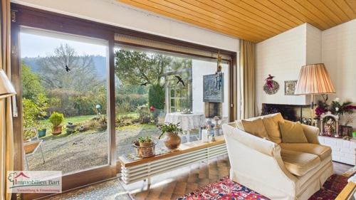 EG - Wohnzimmer mit Ausgang zur Terrasse