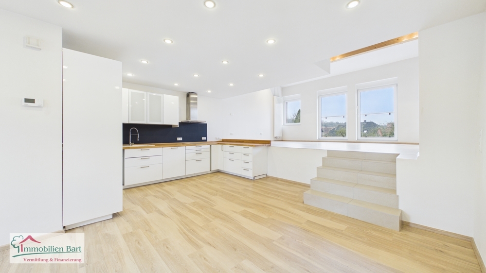 Küche mit Essbereich