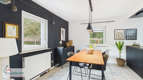 Küche mit Essbereich 