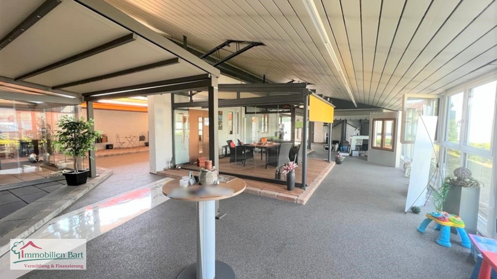 Gewerbehalle