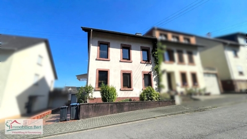 Straßenansicht