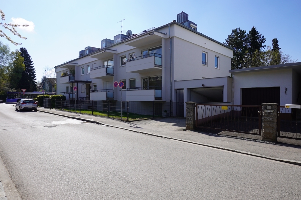 Hier 1. Stock rechts